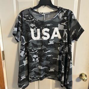 Sew in Love camo XL shirt